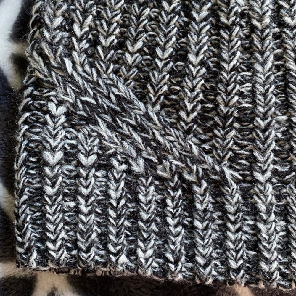 Rebecca Minkoff Marled Beanie black white pom pom - Picture 6 of 6